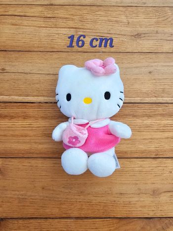 Peluche doudou Hello Kitty 16 cm bébé fille ou garçon mixte