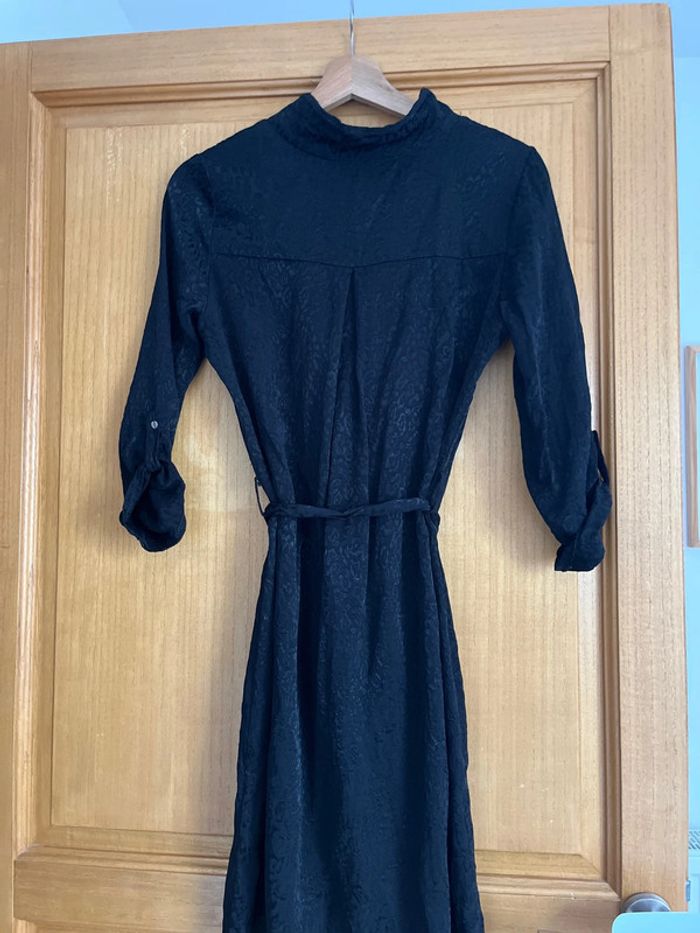Robe noir motif léopard noir effet satin 36 - photo numéro 7