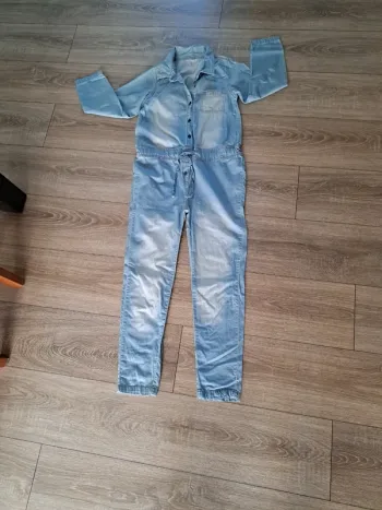 Salopette fine en jean taille 10 ans