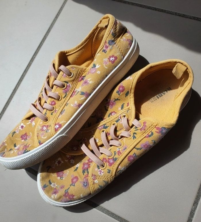 Chaussures tissu pointure 35 - photo numéro 3