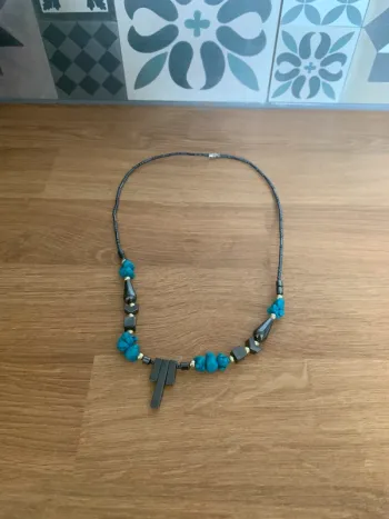 Collier turquoise, collier bohème bijoux hématite, collier tribal 50 cm
