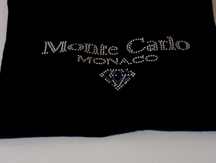 Tee-shirt noir sans manches. Taille S. Coton . Strass . Très bon état - photo numéro 6