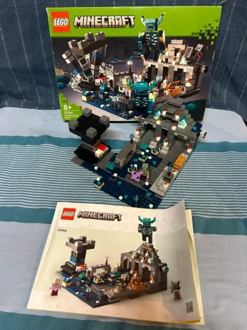 Lego Minecraft 21246