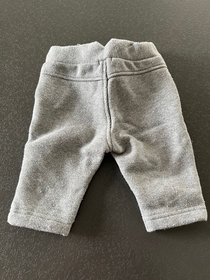 Pantalon gris 3 mois Kiabi - photo numéro 2
