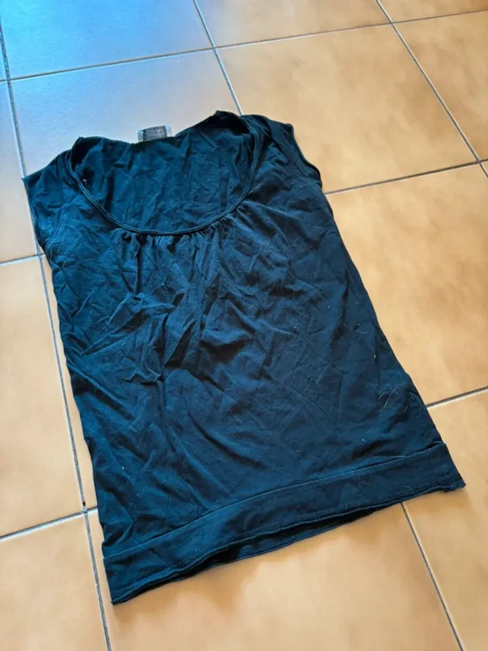 T shirt femme XS - photo numéro 2