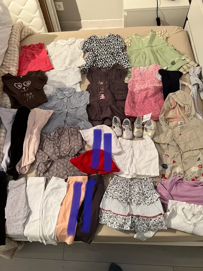 Lot vêtements fille 12 mois