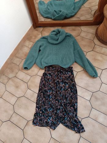 Ensemble pull + jupe porte feuille midi