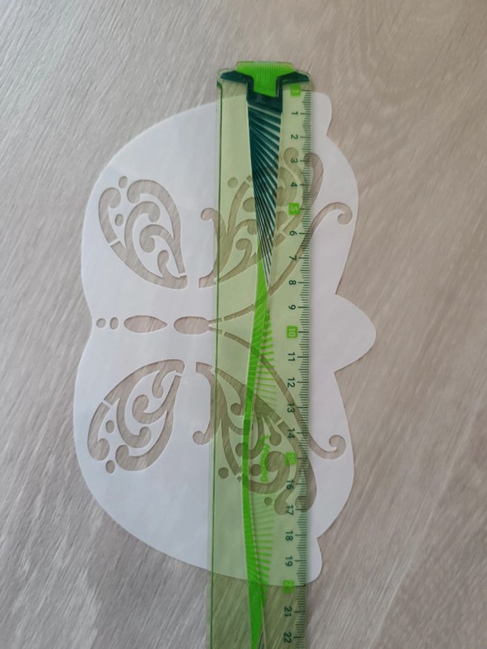 Masque pochoir enfant - photo numéro 2