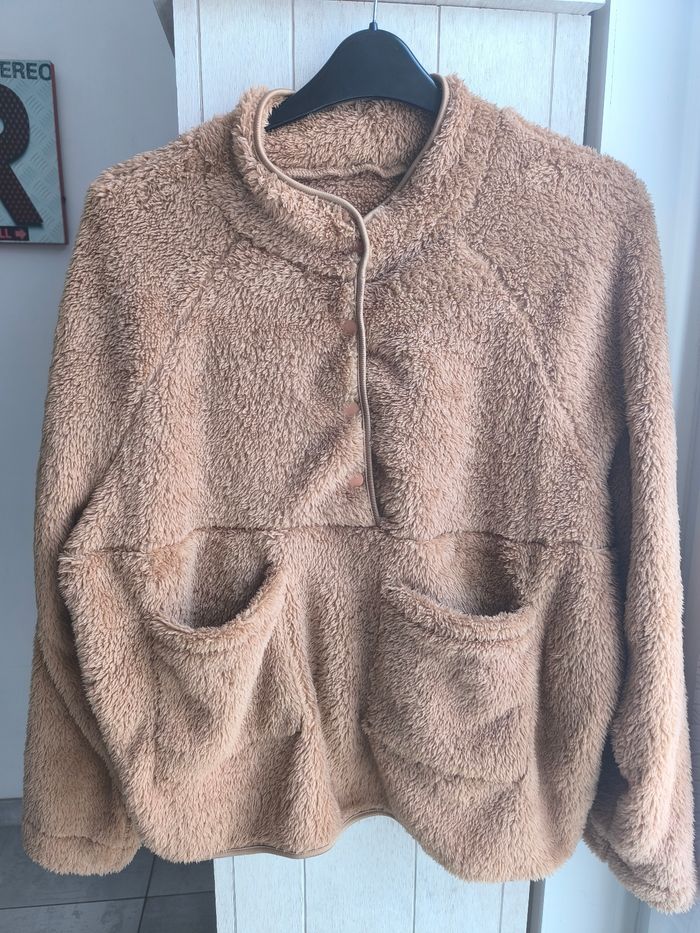 Pull sweat col montant