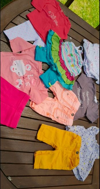 Lot de vêtements été 1 mois
