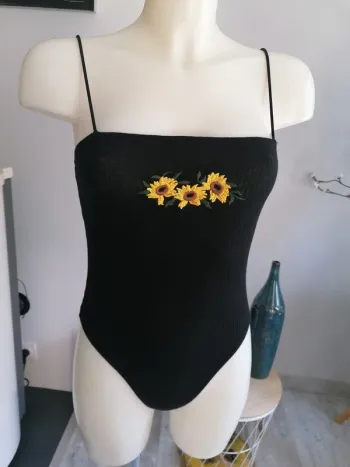 Body / tee shirt shein s