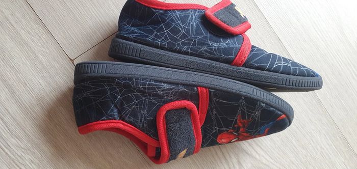 Chaussons pantoufles garçon Spiderman pointure 30 - photo numéro 5