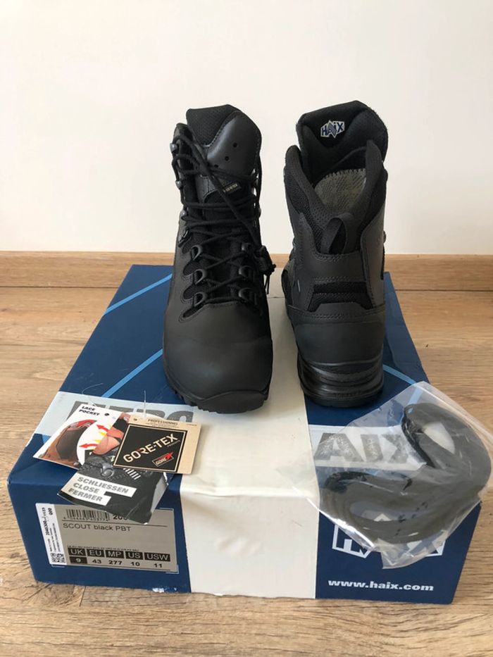 Chaussures montantes Haix Cuir randonnées/sécurité T43 - photo numéro 2