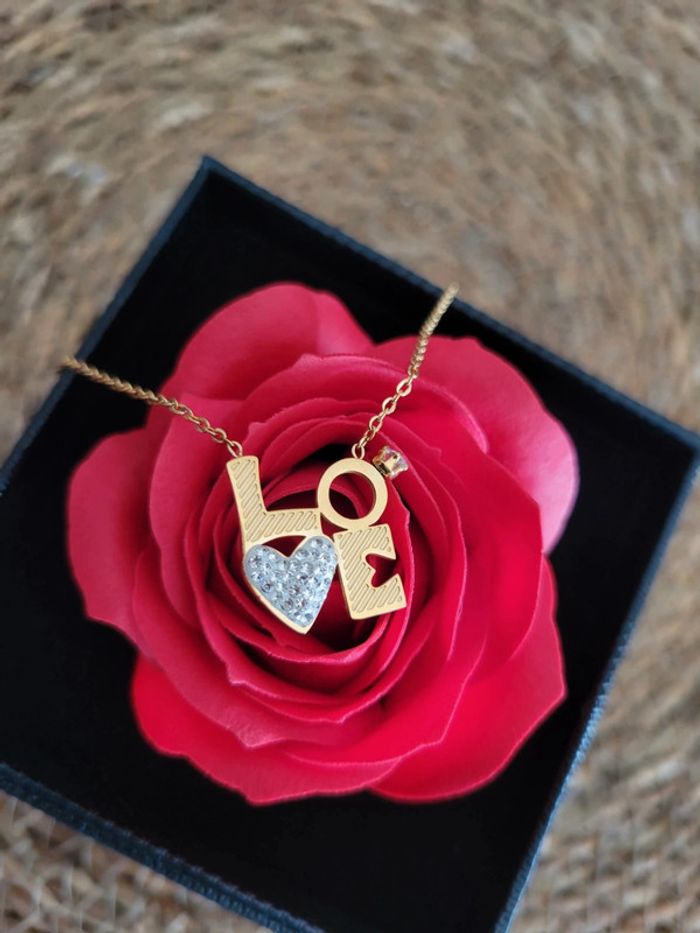 Collier love, cœur en zirconiums acier