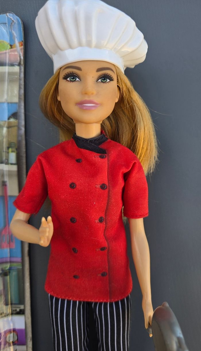 Mattel : Poupée barbie chef cuisinier - photo numéro 2