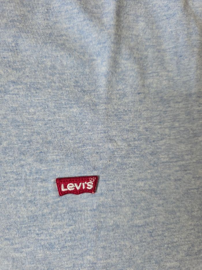 T-shirt  levi's taille m - photo numéro 5