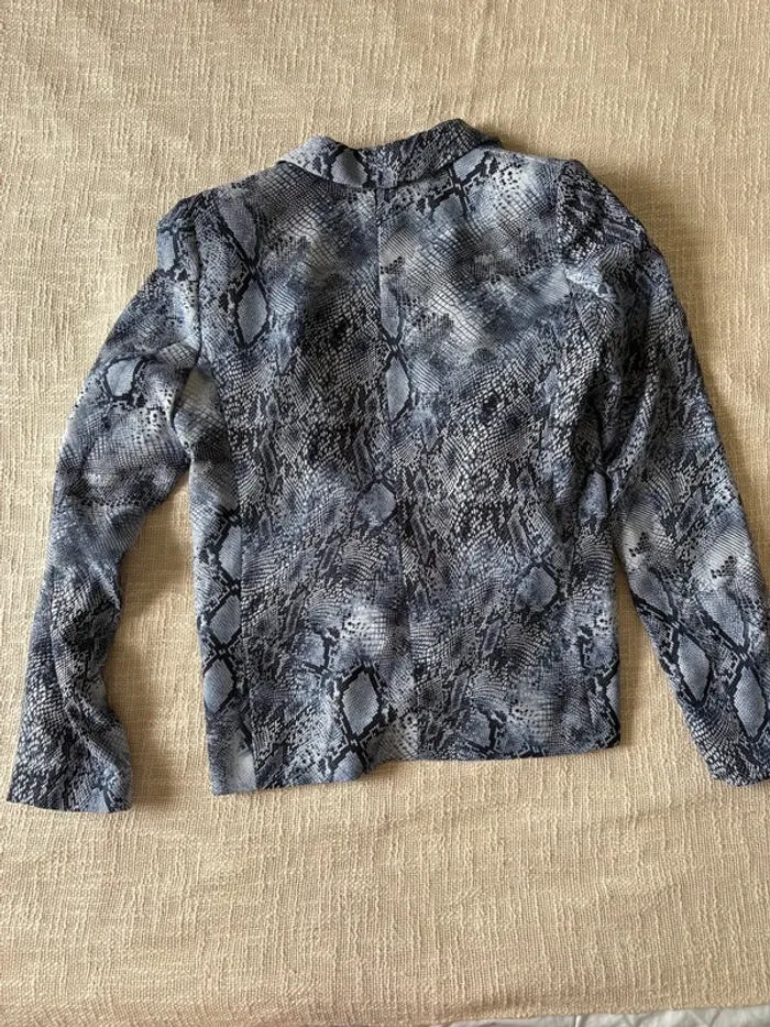 Blazer IKKS effet python bleu marine / bleu ciel – Taille 38 - photo numéro 3
