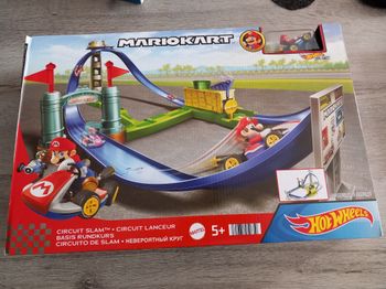 Circuit HotWheels Mario Kart neuf