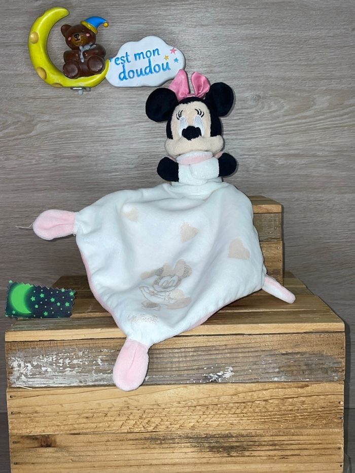 DY118 doudou Minnie Disney
