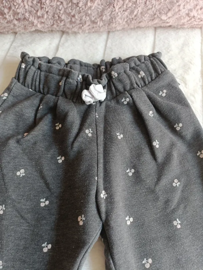 Lot 2 pantalons Obaibi 18 mois - photo numéro 7