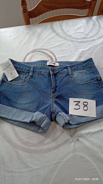 Short jean 38 neuf LDB