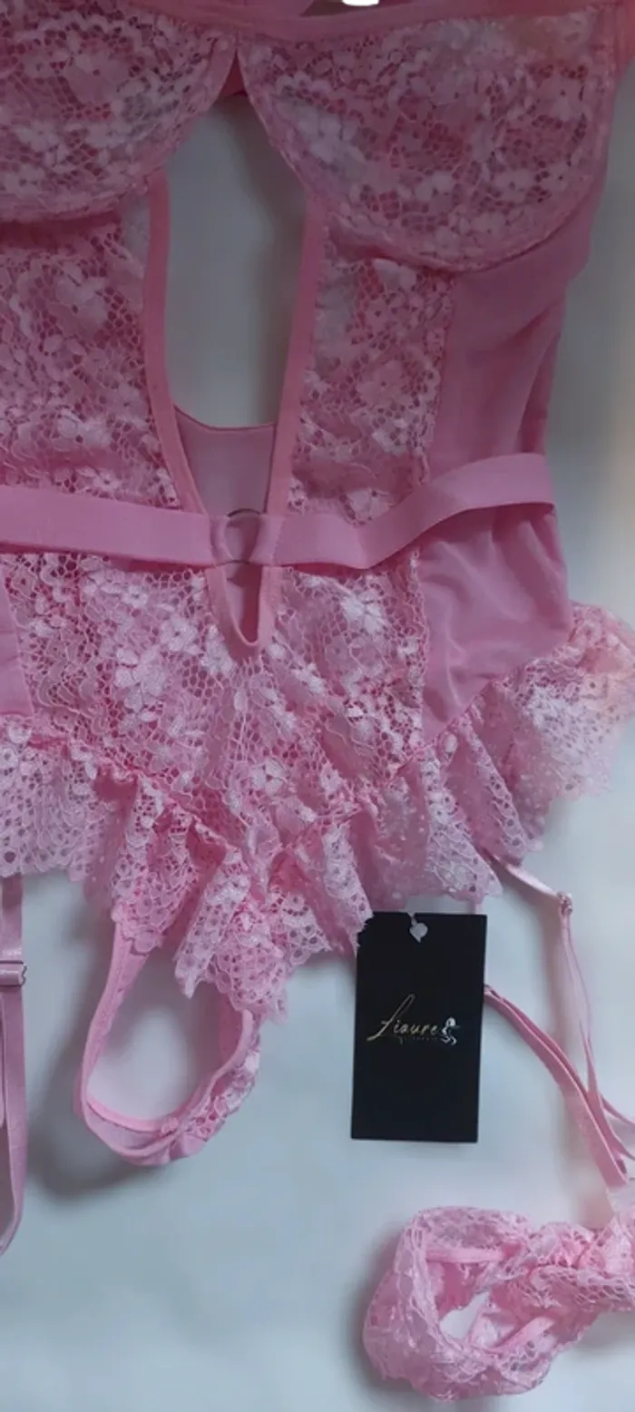 Body porte jarretelles dentelle rose - photo numéro 2