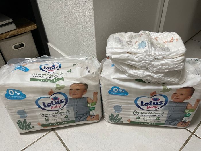 2 paquets de couches taille 4