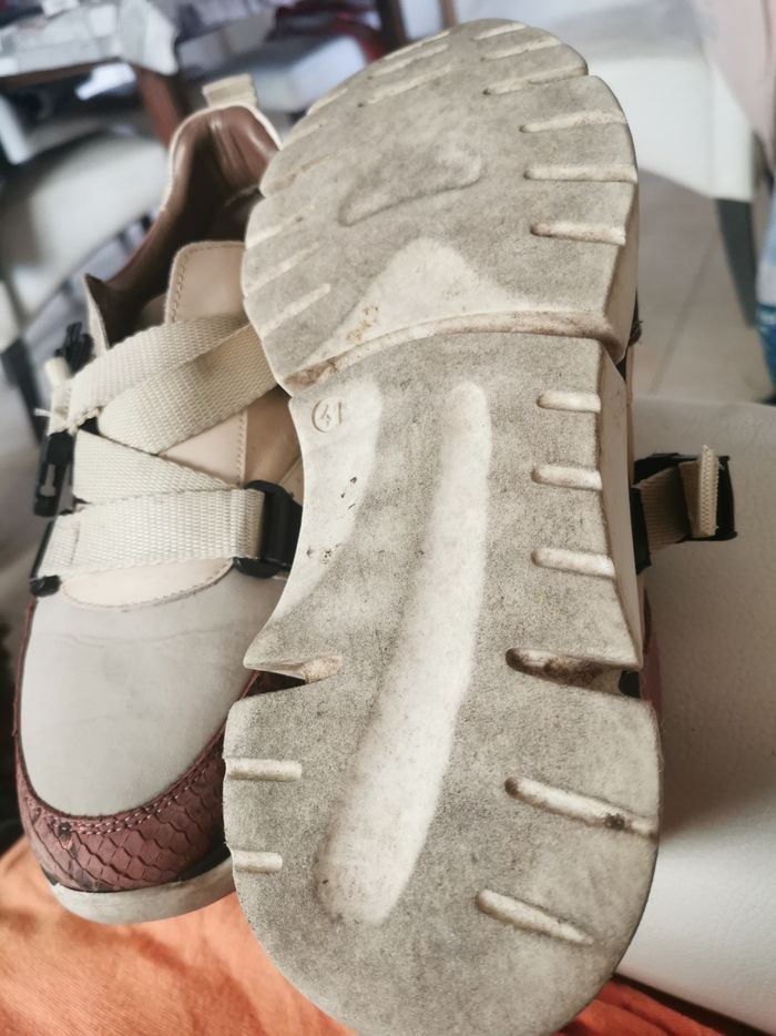 Belles sneakers cuir et enduit originales p 41 - photo numéro 10