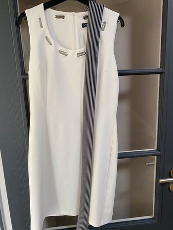 Robe blanche neuve M Charlott