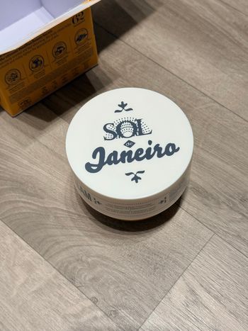 Crème corps Sol de Janeiro Brazilian Bum Bum