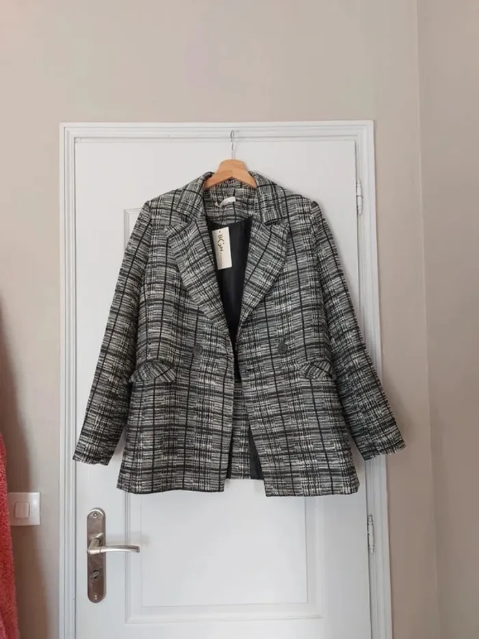 Veste longue très élégante BGN - photo numéro 2