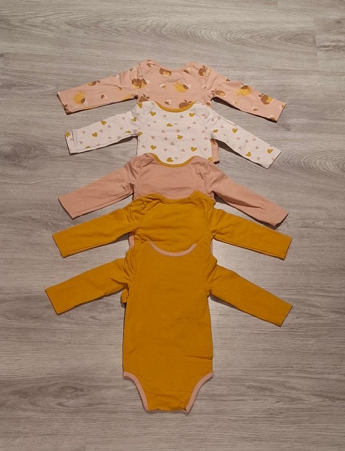 Lot de 5 bodies - photo numéro 3