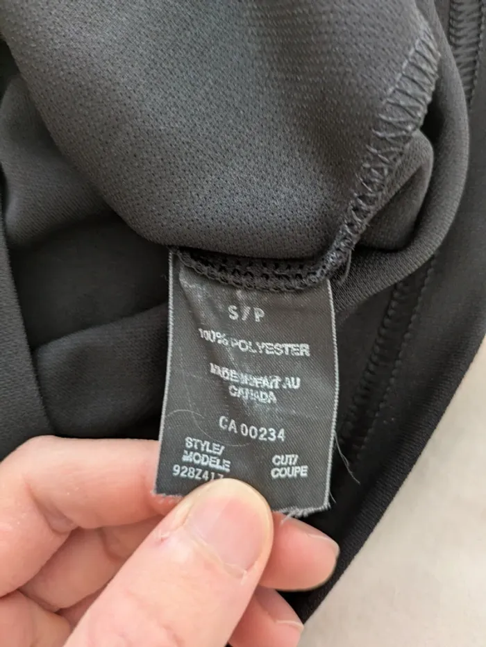 Top noir manches longues détails col – Suzanne Taylor – Taille S - photo numéro 4