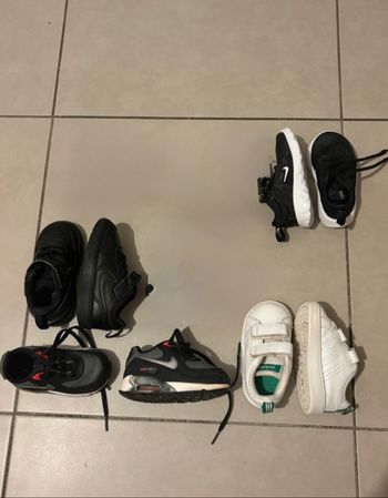 Lot de chaussures taille 20/21/22