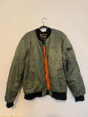 Bomber Legender’s kaki