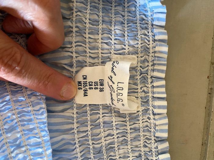 Blouse H&M bleue et blanche à rayures taille 36 / 38 - photo numéro 13