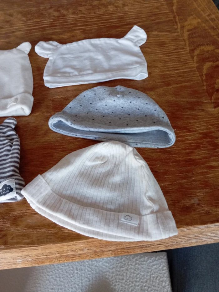Bonnet premier mois - photo numéro 3