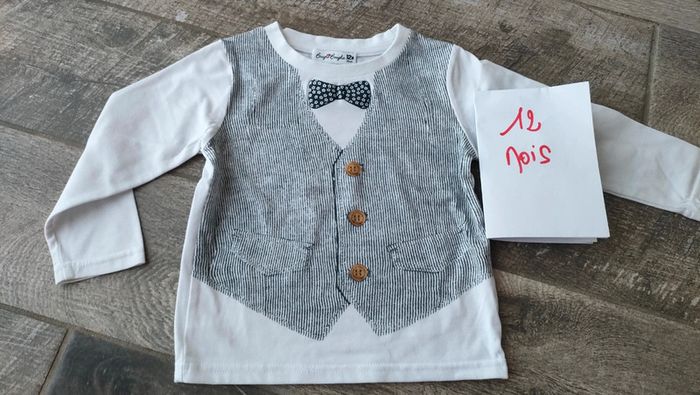 T-shirt effet costume