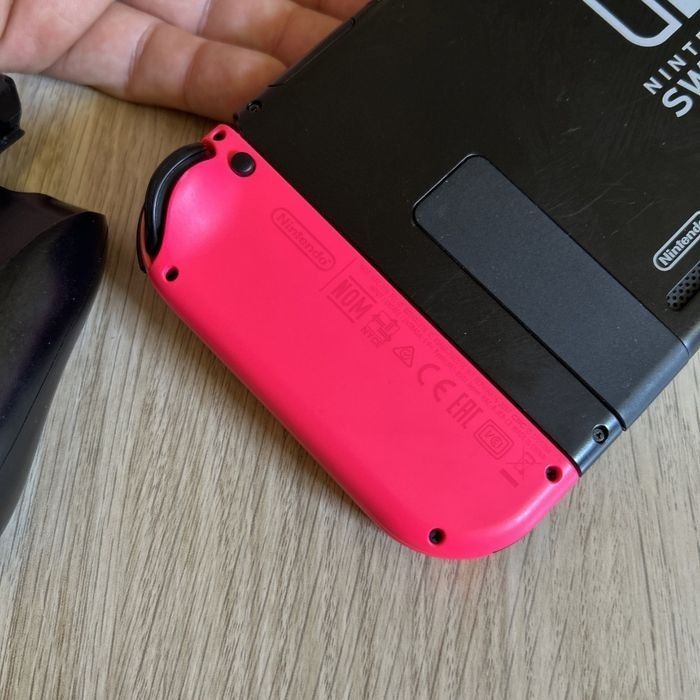 Console Nintendo Switch V2 - photo numéro 5