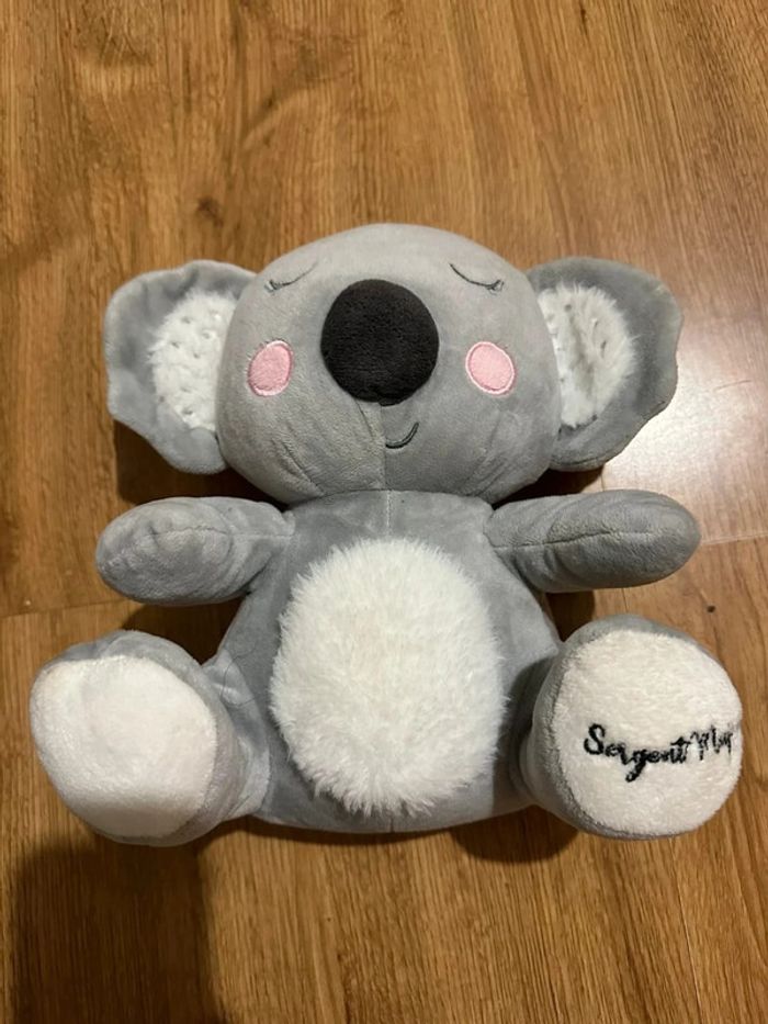 Peluche doudou sergent major koala