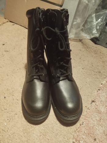 Chaussures de sécurité militaire 