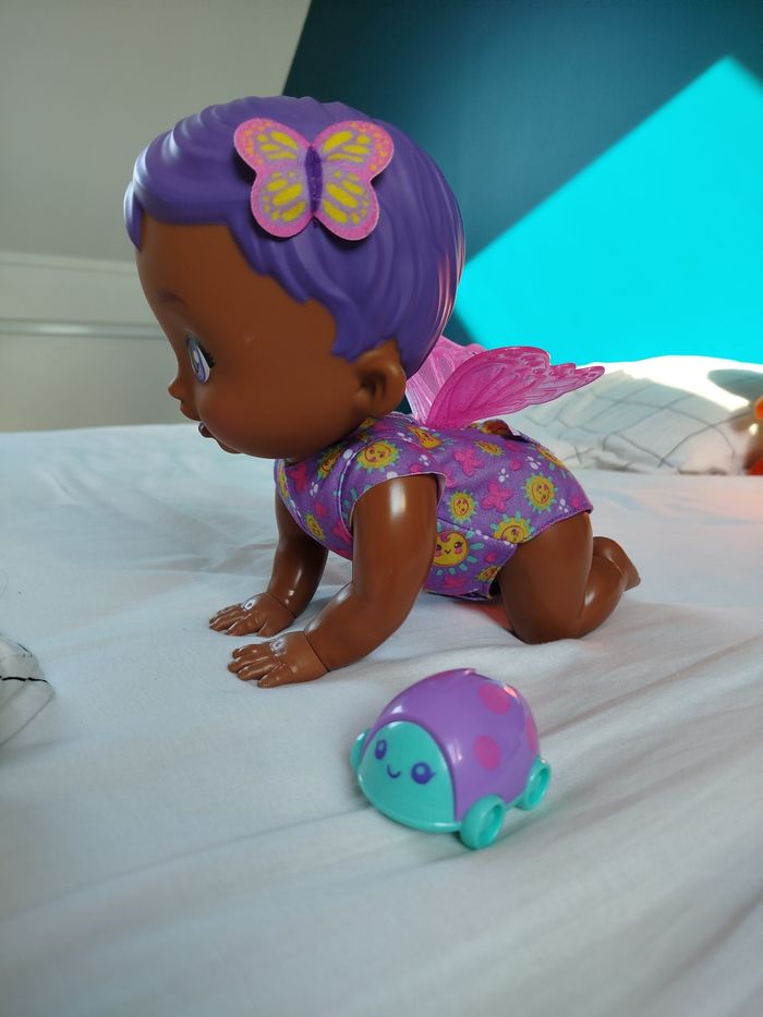 Poupée poupon interactif trotteur et sons My Garden Baby papillon violet (Mattel) - photo numéro 2