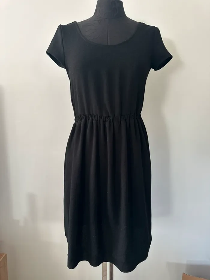 Robe noire IKKS