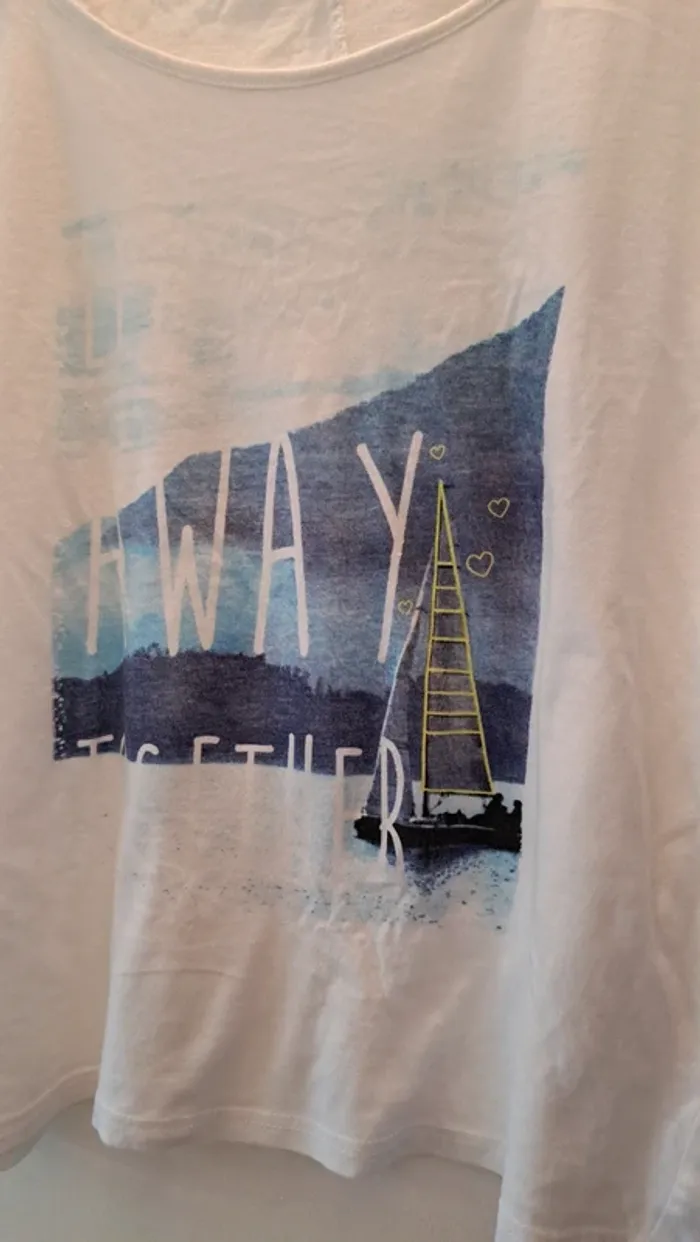 T-shirt 46/48 - photo numéro 2