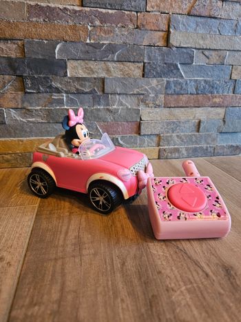Voiture minnie télécommandé 