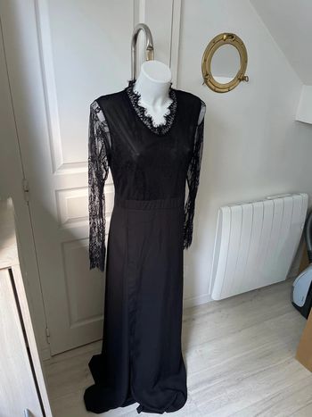 Robe dentelle noire