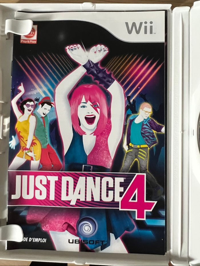 Just Dance 4 – Édition Spéciale (Wii) - photo numéro 3