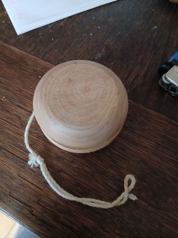Yoyo en bois neuf 