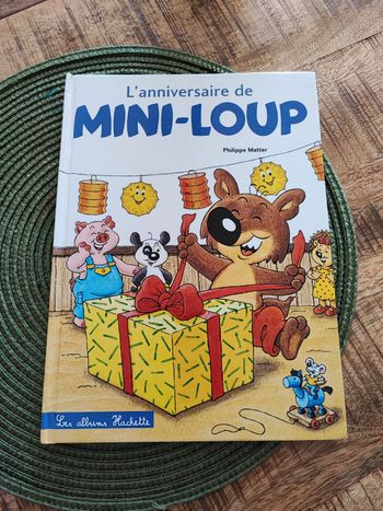 Livre mini loup anniversaire