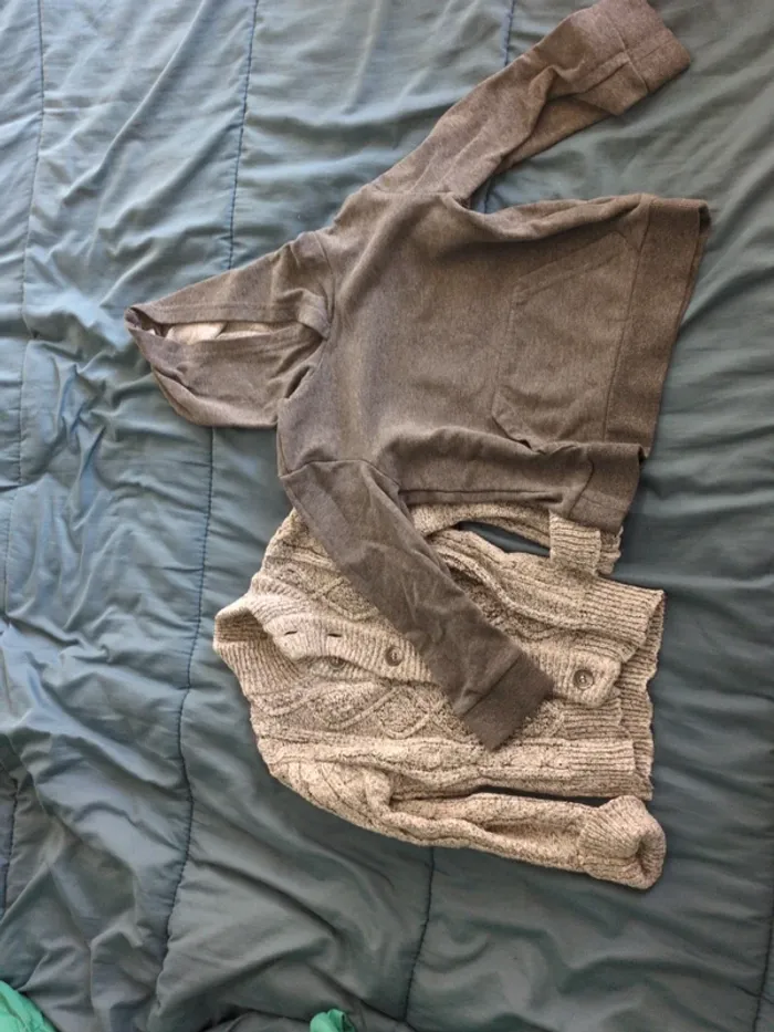 Lot gilet pull - photo numéro 3